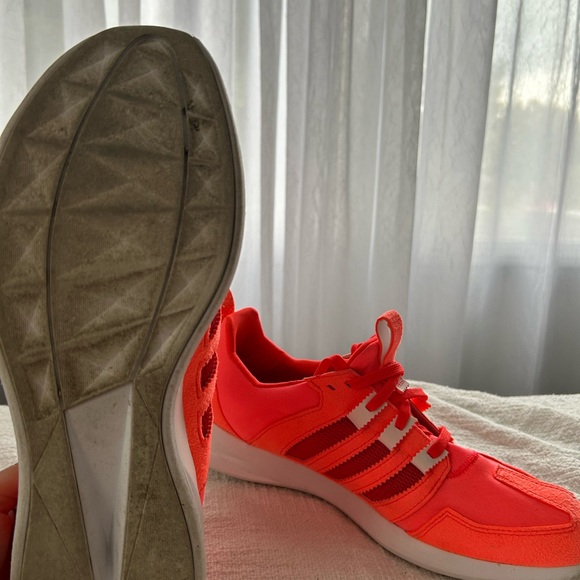 Adidas SL LOOP - Running Shoes - Lightly Used - Picture 3 of 4